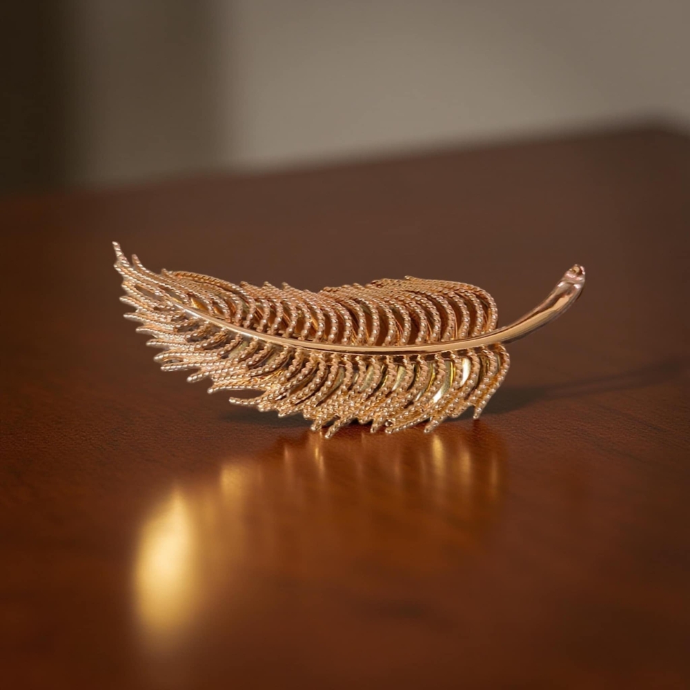 Monet Gold Feather Brooch Intricately Detailed Jewelry